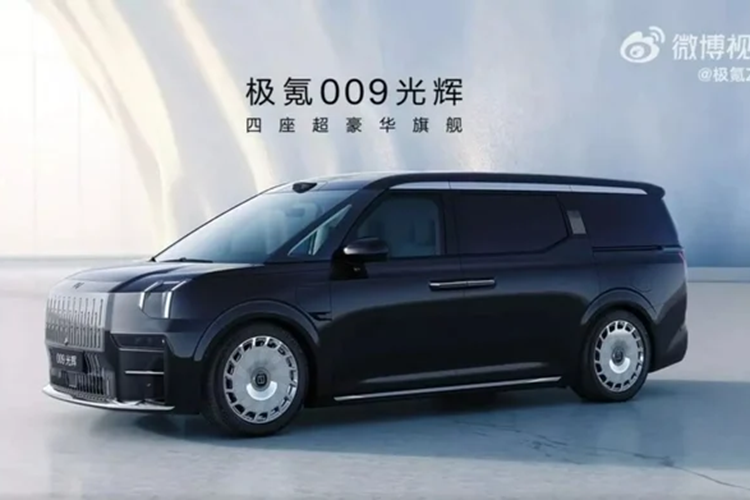 Phân khúc Minivan ở thời điểm hiện tại đã không còn là những mẫu xe nhàm chán, dành cho các bà mẹ đưa đón con đi học hay đi chợ mua sắm thực phẩm. Một số công ty đã biến những chiếc Minivan chở thành những biệt thự di động, cực kỳ sang trọng và thiết kế ấn tượng và Zeekr 009 Grand 2024 mới là một trong số đó.