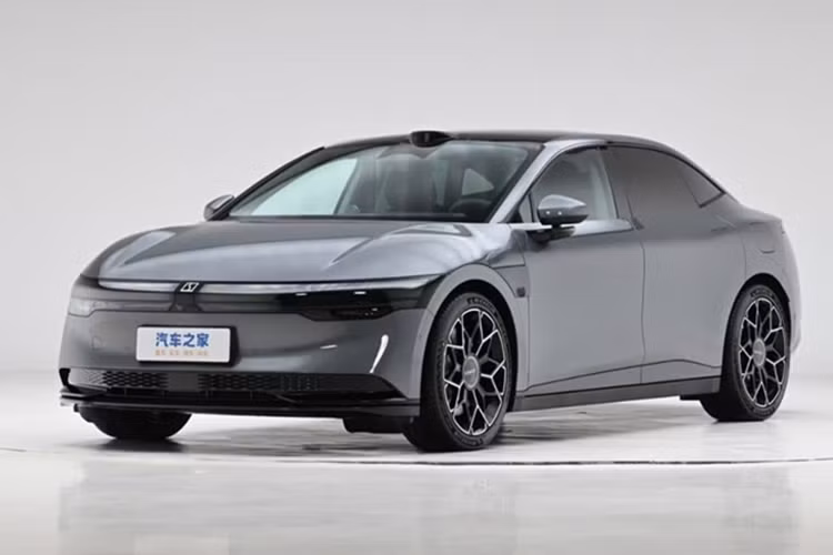 Nhìn chung, khả năng đỗ xe tự động của Zeekr 007 đã giành chiến thắng tuyệt đối trước con người xét về tỷ lệ thành công và nhanh hơn con người trong 2/3 số lần thử nghiệm.