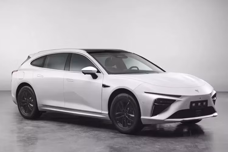 Trên mui xe, có cảm biến LiDAR. Đây là chiếc xe Neta đầu tiên sở hữu thành phần công nghệ này. Cả hai chiếc Neta S Wagon được phát hiện đều sử dụng bánh xe có kích thước 19 inch đi kèm với lốp Giti, tuy nhiên, chiếc xe này còn có tùy chọn vành 20 inch đi kèm lốp Michelin.