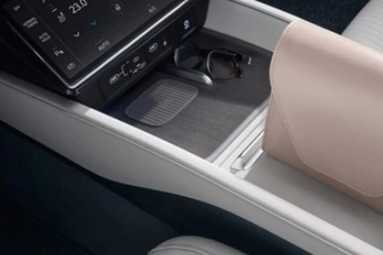 Cung cấp sức mạnh cho Hyundai Grandeur 2025 vẫn là các tùy chọn động cơ bao gồm các bản 1.6L 4 xy-lanh tăng áp hybrid, 2.5L 4 xy-lanh hút gió tự nhiên và V6 3.5L chạy xăng hoặc khí xăng hóa lỏng.