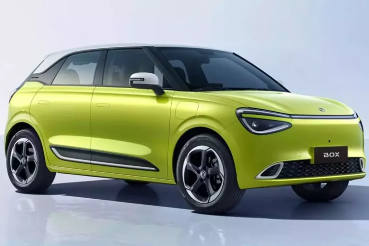 Nammi Box 2024 chạy điện được hỗ trợ bởi nền tảng S3 của nhà sản xuất ô tô Trung Quốc rất nổi tiếng tại Việt Nam với những chiếc xe tải, xe được trang bị một bộ pin 42,3 kWh nhỏ gọn. Bộ pin này điều khiển một động cơ điện duy nhất với công suất 94 mã lực. 