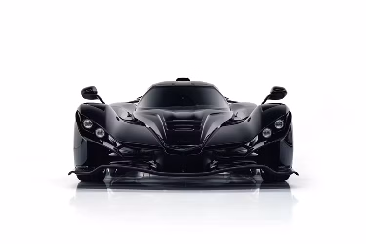 Quá trình phát triển siêu xe Praga Bohema đã bắt đầu từ năm 2022. Kể từ đó, Praga đã thử nghiệm, cải tiến và chuẩn hóa sản xuất để ra mắt được mẫu xe này. Những chiếc xe sẽ được chế tạo thủ công tại nhà máy của Praga ở Cộng hòa Séc, chiếc xe thành phẩm thực sự khiến người ta phải kinh ngạc.