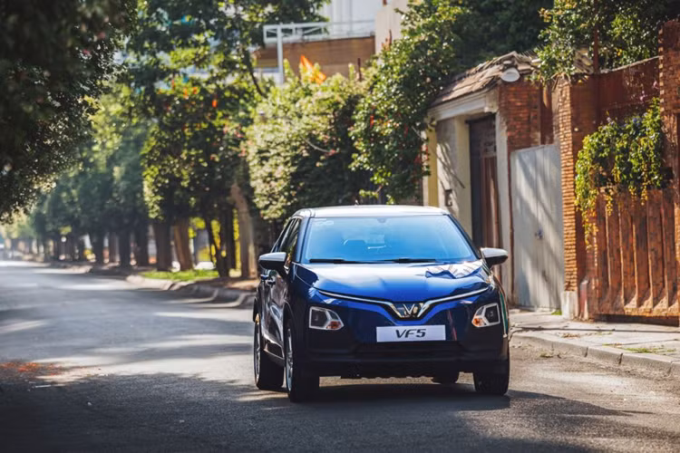 VinFast VF5 Plus la mau A-SUV toi uu ve chi phi-Hinh-2