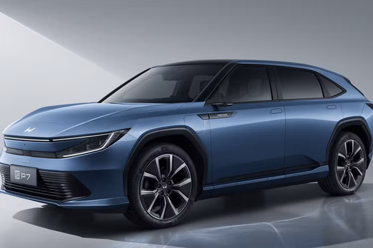 Honda cho biết P7 thể hiện cảm giác “liền mạch, tinh tế và thông minh” trong khi S7 có phong cách vui nhộn hơn, thể hiện “cảm giác phấn khích hơn”. Honda nhiều khả năng sẽ giới thiệu 3 mẫu xe này tại Triển lãm ô tô Bắc Kinh diễn ra ngày 25/4 - 4/5 tới đây.
