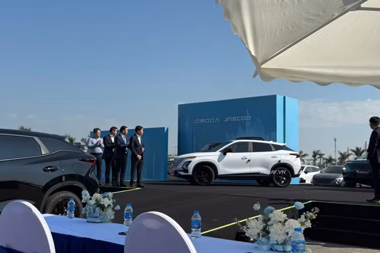 Omoda C5 dau tien ve Viet Nam, san sang den tay khach Viet-Hinh-2