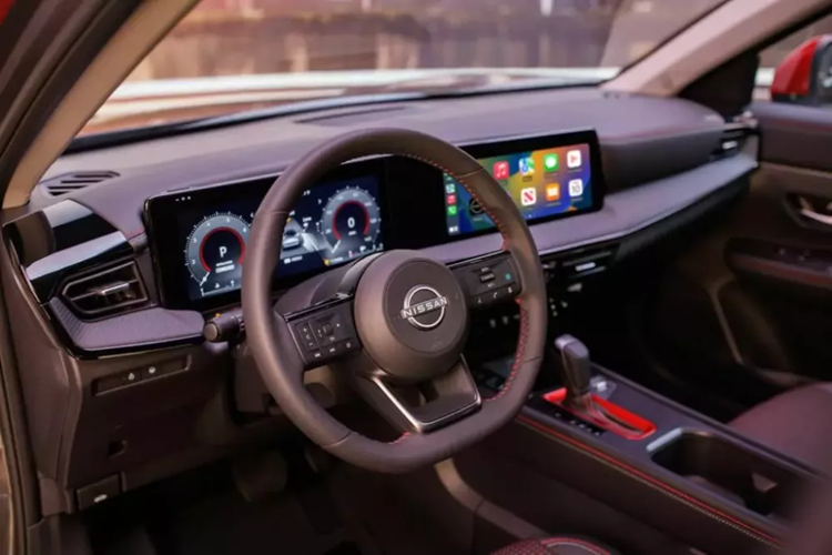 Ngoài ra, hệ thống điều hòa của xe còn chỉnh bằng màn hình cảm ứng thay vì nút bấm cơ học. Điều này có thể sẽ khiến nhiều người cảm thấy bất tiện và không quen.