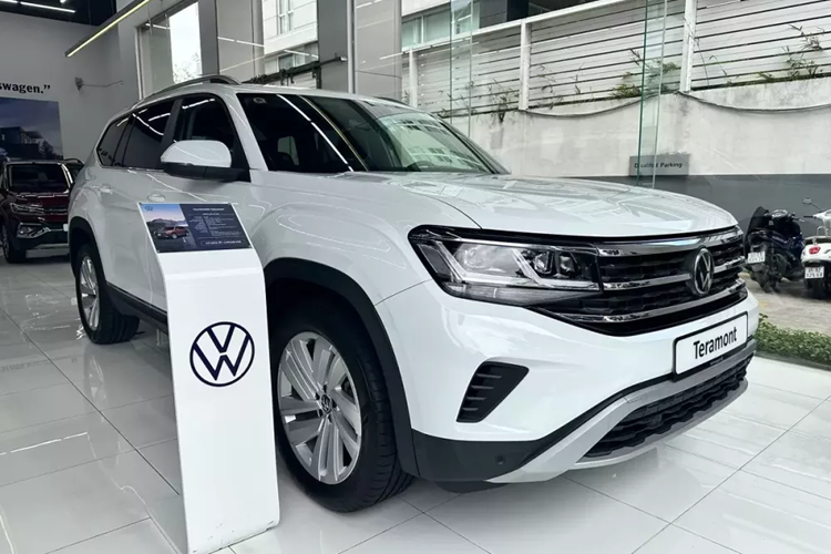 Loat xe Volkswagen dai ha gia den 400 trieu dong can Tet nguyen dan