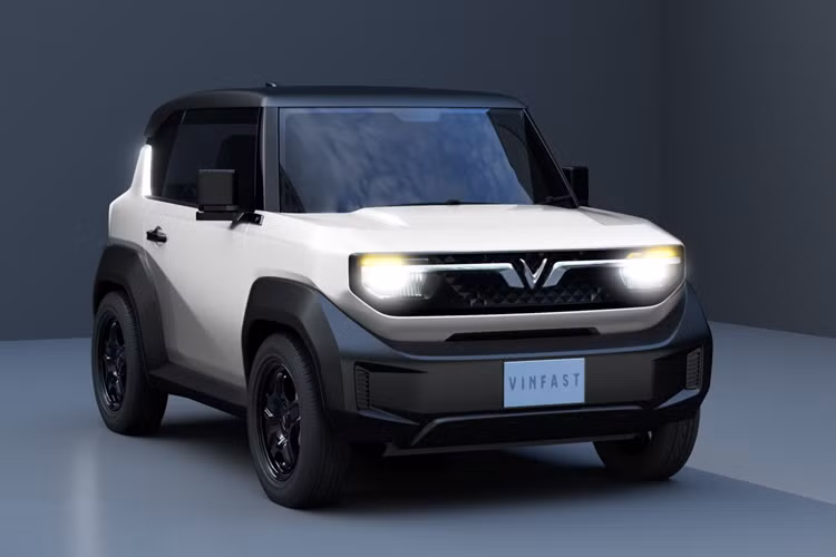 Xe được áp dụng thời hạn bảo hành 7 năm hoặc 160.000 km (tùy điều kiện nào đến trước) cho xe, và 8 năm không giới hạn số lượng km cho pin, chính sách tốt nhất trên thị trường hiện nay.