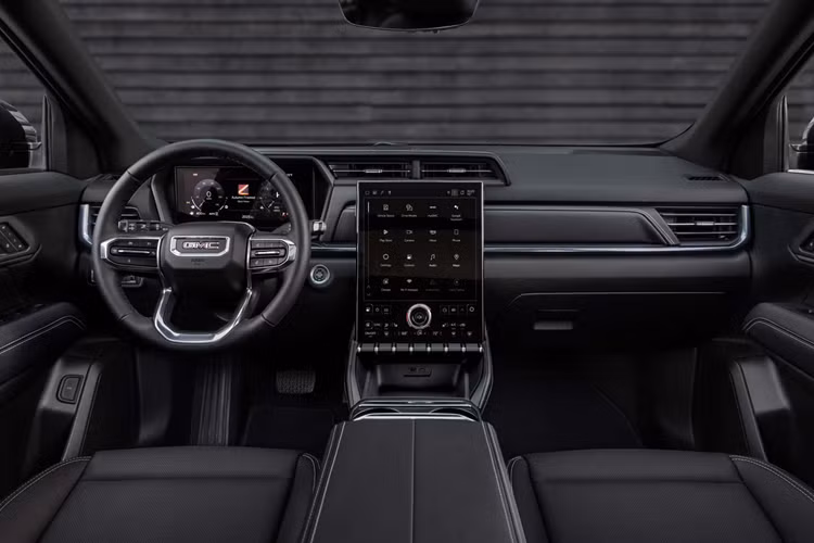 Đây là những trang bị tiêu chuẩn của dòng xe. Xe cũng được nâng cấp thêm với tổng cộng 15 hệ thống hỗ trợ người lái và Trợ lý Google cùng nhiều hệ thống khác. Xe còn có tùy chọn bao gồm cốp điện, cảm biến gạt mưa, kết nối điểm phát sóng 5G và 8 camera bên ngoài.