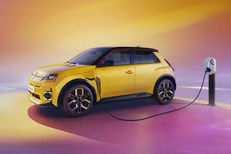 Loại mô-tơ điện này không dùng nam châm vĩnh cửu nên không cần đất hiếm, qua đó giảm thiểu sự tổn hại đến môi trường. Sẽ có 3 mức công suất được thiết lập: 70 kW (95 mã lực), 90 kW (122 mã lực) và 110 kW (150 mã lực).