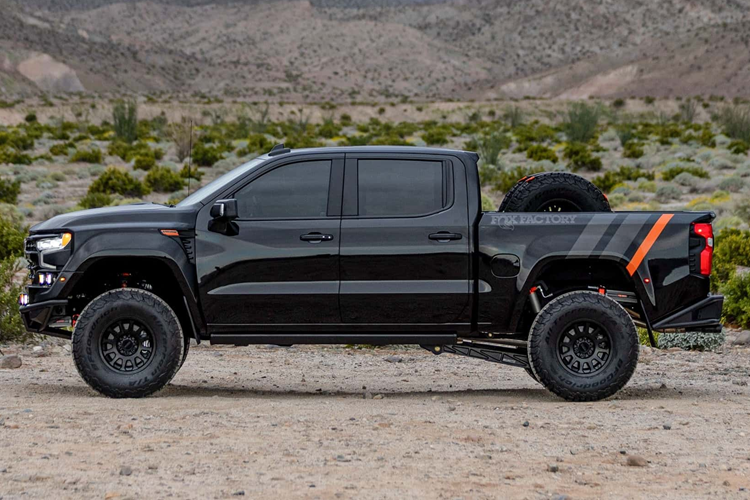 Theo công bố, hãng độ dự kiến sẽ sản xuất khoảng 500 chiếc siêu bán tải Chevy Silverado tương tự, tuy nhiên mức giá bán của xe đạt mức 209.999 USD tại Mỹ (khoảng hơn 5,3 tỷ đồng), con số lớn để người dùng cân nhắc lựa chọn mua một mẫu xe bán tải.