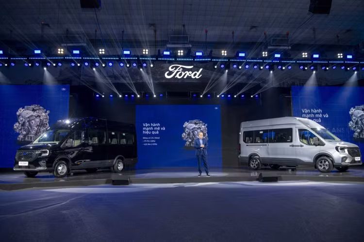 Dù ở phiên bản nào, xe cũng có chiều dài cơ sở 3.750 mm và khoảng sáng gầm 150 mm. Ngoài ra, mẫu xe này còn có thể chịu được tải trọng tối đa lên tới 4,6 tấn nhờ khung xe sử dụng thép boron và thép cứng cường độ cao.