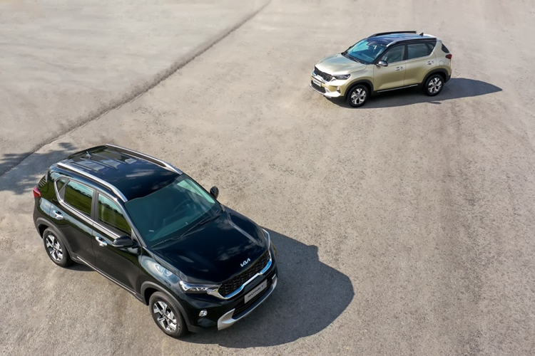 Động cơ của Kia Sonet là máy xăng Smartstream 1.5L với công suất tối đa 113 mã lực và mô-men xoắn cực đại 144 Nm. Đi kèm với động cơ là hộp số vô cấp thông minh Smartstream IVT hoặc hộp số sàn 6 cấp.