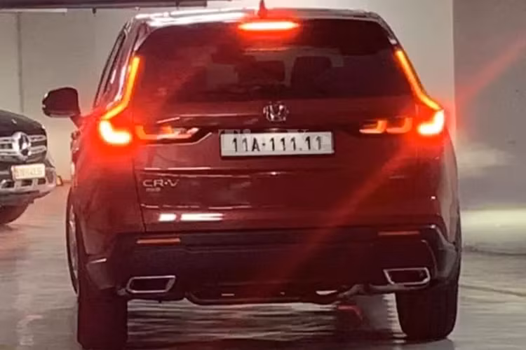 Lo dien Honda CR-V gia dat hon ca Lexus LX600 hay Maybach GLS