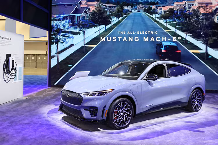 Hang xe Ford lo 3,34 ty dong cho moi chiec oto dien ban ra-Hinh-4