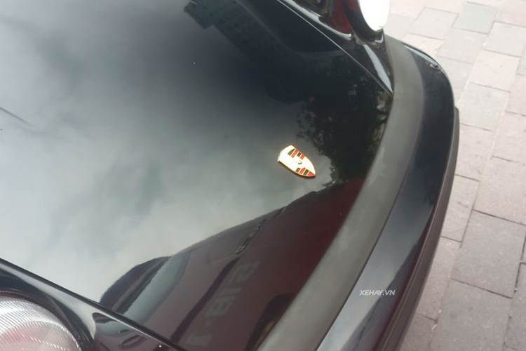 Nhìn chung, cabin xe được giữ gìn rất cẩn thận, các chi tiết trông vẫn khá bóng bẩy.