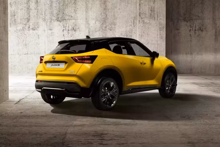Juke 2024 sẽ tiếp tục được lắp ráp tại nhà máy Sunderland, Anh quốc, và có mặt trên thị trường châu Âu trong vài tháng tới. Hiện giá xe Nissan Juke 2024 chưa được công bố. Xe sẽ cạnh tranh với những đối thủ như Ford Puma, Peugeot 2008 và Skoda Kamiq.