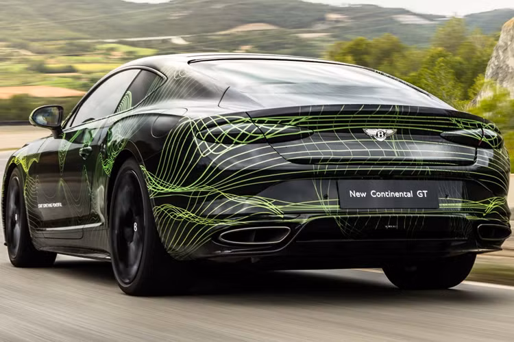 Mẫu xe siêu sang Bentley Continental GT thế hệ tiếp theo sẽ ra mắt vào tháng 6 dưới dạng coupe và phiên bản mui trần có thể sẽ ra mắt trong thời gian ngắn tới đây.