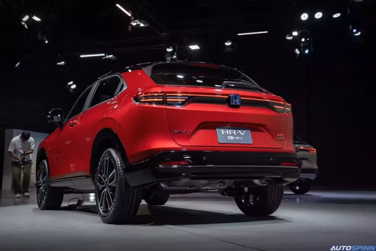 Sau Thái Lan, Honda HR-V mới dự kiến sẽ tiếp tục ra mắt những thị trường Đông Nam Á khác như Việt Nam. Trước đó, vào hồi tháng 7/2024, phiên bản mới của mẫu xe này cũng đã được đăng ký bảo hộ kiểu dáng công nghiệp ở Việt Nam.