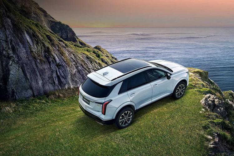 Hiện hãng chưa xác nhận kế hoạch kinh doanh XT5 thế hệ thứ 2 ở bất cứ thị trường nào khác ngoài Trung Quốc, nhưng nhiều khả năng sẽ đưa ngược nó về Mỹ trong thời gian sắp tới. Trước đây, Cadillac cũng đã từng làm điều tương tự với các mẫu Trax và Equinox.