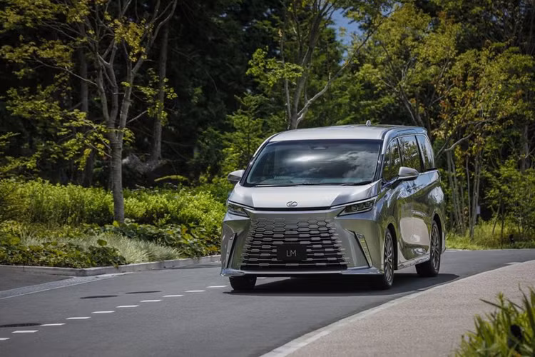Lexus LM va GX 2024 se “cap ben” Viet Nam sau Tet Nguyen Dan-Hinh-2