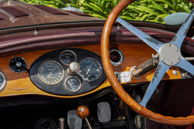 Val di Noto nằm ở trung tâm Sicily là một bản giao hưởng của kiến trúc Baroque. Nơi đây còn có những nhà thờ hùng vĩ, cung điện xa hoa và quảng trường tôn vinh sự sáng tạo của con người, tôn vinh vẻ đẹp vượt thời gian và nơi đây đã được UNESCO công nhận và tôn vinh là Di sản Thế giới.