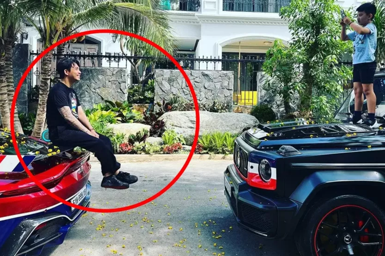 Từ thế hệ đầu tiên đến thế hệ thứ 2, ông Đặng Lê Nguyên Vũ đã săn lùng đầy đủ các dòng xe Aston Martin Vantage khi vừa mới mua về 1 trong 2 xe Aston Martin V8 Vantage bản tiêu chuẩn, nhập khẩu chính hãng.