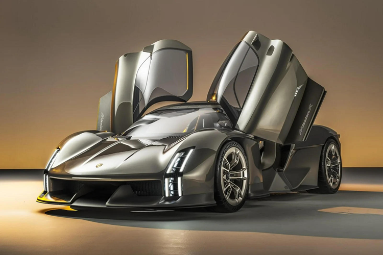  Porsche Mission X Nhân kỷ niệm 75 năm tồn tại của Porsche, các kỹ sư hãng tại Stuttgart cũng đã cho chúng ta cái nhìn thoáng qua về tương lai với sự ra mắt của Mission X Concept, một trong những mẫu xe ý tưởng đẹp nhất năm. Đây là một chiếc siêu xe chạy hoàn toàn bằng điện gần như chắc chắn sẽ được đưa vào sản xuất trong tương lai không xa với tư cách là sản phẩm kế thừa của 918 Spyder và Carrera GT.