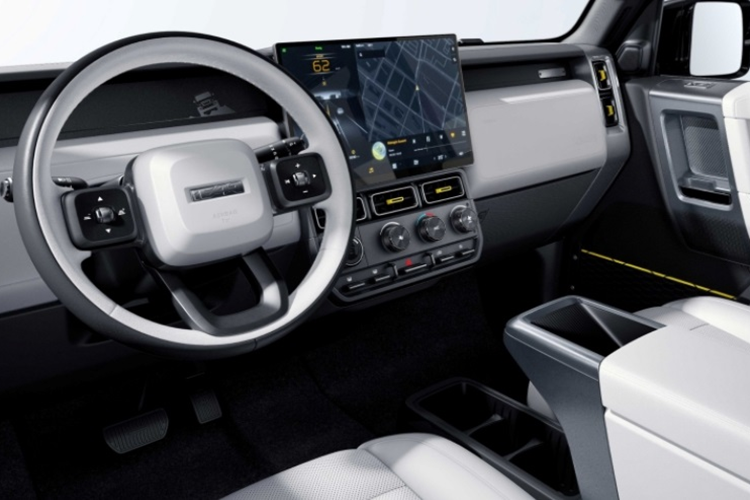 iCar V23 có kiểu dáng hình hộp hầm hố. Thiết kế này khá tương đồng với những mẫu SUV off-road nổi tiếng như Mercedes-Benz G-Class, Land Rover Defender hay cả mẫu Toyota Land Cruiser FJ40 cổ điển. Ở phía trước, xe được trang bị cụm đèn pha LED và lưới tản nhiệt lấy cảm hứng từ Land Cruiser FJ40.