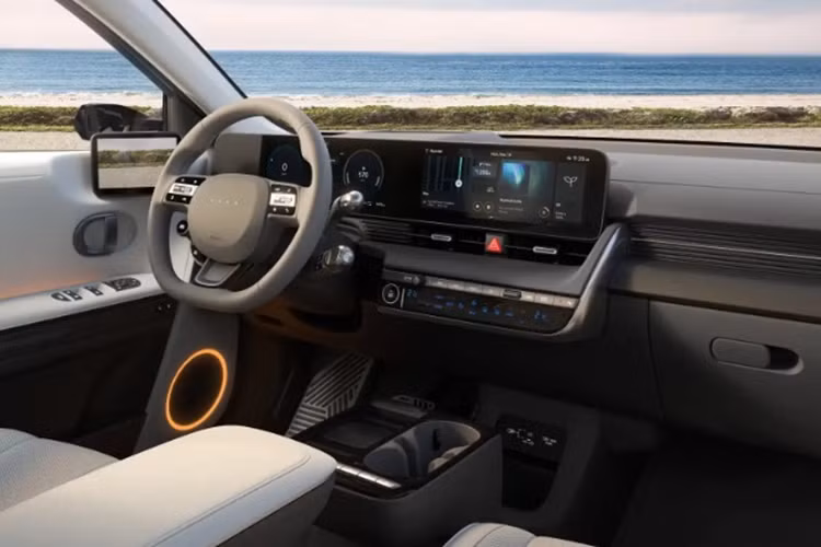 Ở phiên bản Dynamic và Epiq dẫn động cầu sau, bộ pin 84 kWh có phạm vi hoạt động tăng từ 476 km lên 530 km, dẫn động 4 bánh tăng từ 454 km lên 500 km. Đối với phiên bản dẫn động cầu sau, bản pin 63 kWh có công suất 168 mã lực, bản pin 84 kWh có công suất 225 mã lực.