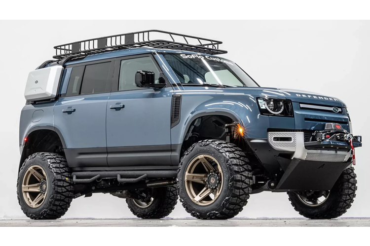 Bộ nâng hoạt động hiệu quả giúp khoảng sáng gầm tăng gấp đôi so với nguyên bản. Apocalypse 6×6 khẳng định, đây là Defender 110 mới duy nhất có “hệ thống treo được nâng lên toàn bộ”.