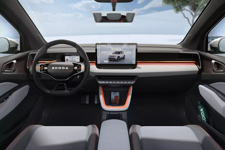 Mặc dù có kích thước nhỏ gọn nhưng Skoda tuyên bố rằng Epiq sẽ cung cấp cho người sử dụng một “không gian rộng lớn”. Skoda Epiq có khoang cabin đủ để phục vụ tối đa 5 người với cốp rộng rãi có dung tích 490 lít.