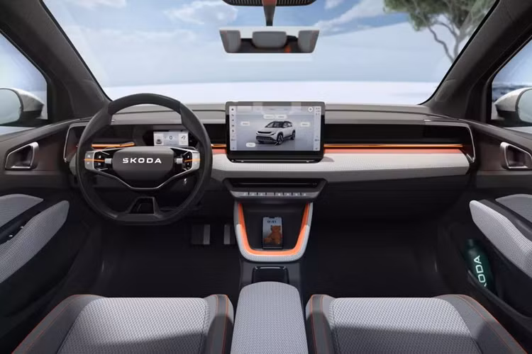 Mặc dù có kích thước nhỏ gọn nhưng Skoda tuyên bố rằng Epiq sẽ cung cấp cho người sử dụng một “không gian rộng lớn”. Skoda Epiq có khoang cabin đủ để phục vụ tối đa 5 người với cốp rộng rãi có dung tích 490 lít.