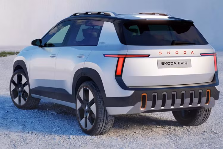 Skoda không tiết lộ bất kỳ thông số kỹ thuật nào, nhưng hãng xác nhận rằng Epiq sẽ hỗ trợ sạc hai chiều. Tính năng này cho phép người dùng sử dụng năng lượng pin để sạc các thiết bị điện tử khác. Tham khảo từ các dòng xe chung khung gầm, xe gần như chắc chắn có cấu hình mô-tơ đơn truyền động trục trước 223 mã lực.