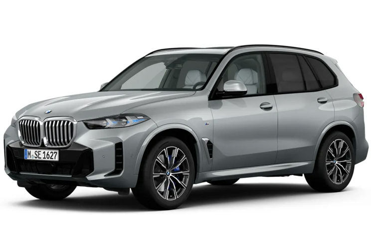 Mức giá xe BMW X5 hiện niêm yết là 3,2 tỷ đồng ở bản M Sport và 3,5 tỷ đồng ở bản X Line. Ưu đãi 50% lệ phí trước bạ sẽ giúp khách hàng mua dòng SUV hạng sang này tiết kiệm số tiền từ 160 - 175 triệu đồng, tùy theo phiên bản.