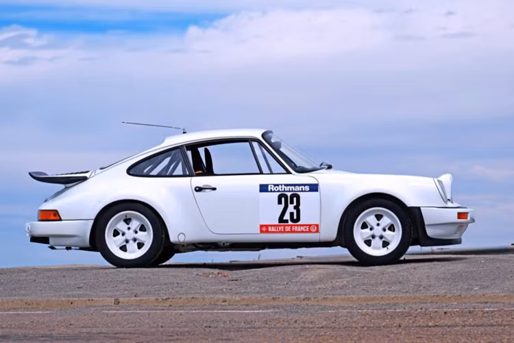 Porsche sản xuất 20 chiếc SC/RS vào năm 1984 cùng với một chiếc cho chính hãng đang được trưng bày tại bảo tàng của hãng. Những chiếc này từng được chế tạo phục vụ cho việc tham gia các giải đua bao gồm 5 chiếc cho đội Rothmans và 15 chiếc cho các khách hàng khác.