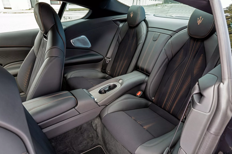 Để hỗ trợ cho nỗ lực điện hóa, Maserati sẽ đầu tư vào nhà máy Modena và phát triển các cơ sở vật chất mới. Trong đó sẽ mở rộng gói cá nhân hoá Fuoriserie và tập trung vào các mẫu xe đặt hàng hoặc xe độ đặc biệt.