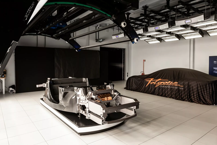 Maserati khẳng định rằng họ là thương hiệu sang trọng duy nhất của Stellantis và đang “xây dựng một mô hình kinh doanh vững mạnh vào tương lai xe điện nhằm nâng cao vị trí dẫn đầu trong phân khúc sang trọng bằng cách duy trì sản lượng và biên lợi nhuận phù hợp với định vị thương hiệu độc đáo”.