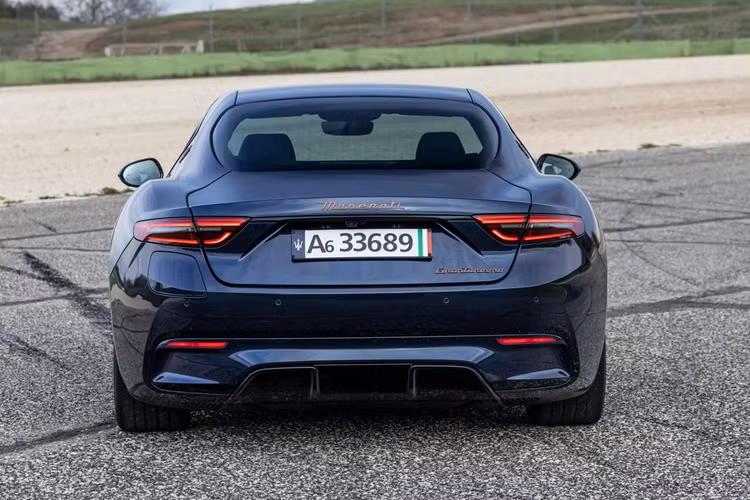 Chúng tôi sẽ mang đến cho khách hàng ưa chuộng những chiếc Maserati mạnh nhất từ trước đến nay, vượt qua ranh giới của niềm vui lái xe trong một kỷ nguyên mới”.