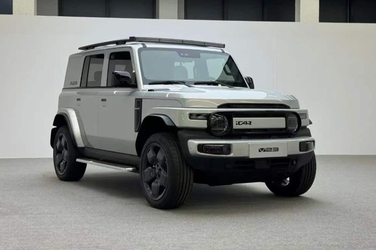 Trong bối cảnh thị trường SUV điện ở Trung Quốc dần trở nên chật chội, các hãng xe ở quốc gia này vẫn liên tục cho ra mắt thêm nhiều sản phẩm mới, trải dài từ phân khúc xe đô thị giá rẻ cho đến xe hạng sang và Chery iCar V23 2024 mới là một trong số đó.