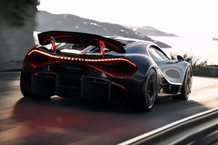 Bugatti cho biết Tourbillon sẽ có số lượng giới hạn chỉ 250 chiếc, bằng một nửa so với 500 chiếc của Chiron. Quá trình thử nghiệm đã được tiến hành và những khách hàng đầu tiên dự kiến nhận xe vào năm 2026. Hãng cho biết giá xe Bugatti Tourbillon 2026 này bán ra lên tới 3,8 triệu Euro (tương đương 98 tỷ đồng).