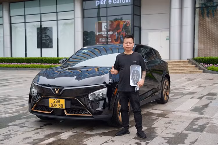 Cảnh báo chệch làn, cảnh báo va chạm phía trước, cảnh báo phương tiện cắt ngang phía sau, cảnh báo điểm mù, cảnh báo mở cửa, phanh tự động khẩn cấp phía trước, hệ thống camera 360 độ.