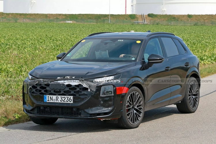 Chuyên trang Carscoops chia sẻ những hình ảnh Audi Q3 thế hệ thứ ba lộ diện hoàn toàn trên đường trước khi chính thức ra mắt trong vài tháng tiếp theo.