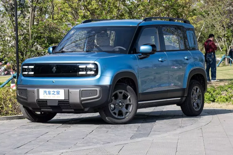 Mới đây, Baojun Yue Plus 2024 mới hay còn có tên quốc tế là Baojun Yep Plus 2024 cũng đã chính thức ra mắt. Đây là phiên bản 5 cửa của dòng xe Baojun Yep được hé lộ sẽ sớm ra mắt tại thị trường Việt Nam ngay trong năm nay.