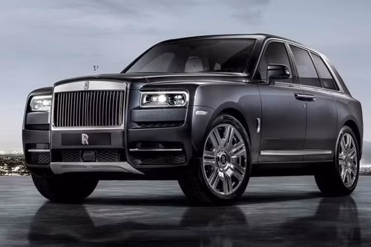 Ví dụ, trong trường hợp của mẫu Spectre điện, 75-80% đơn đặt hàng đầu tiên đi kèm dịch vụ cá nhân hóa. Điều này đã đẩy giá giao dịch trung bình lên khoảng 550.000 USD (khoảng 13,6 tỷ đồng) - cao hơn khoảng 30% so với giá bán niêm yết cơ bản của xe.