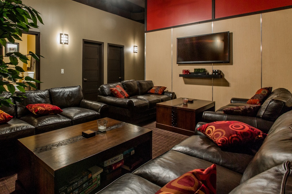 Khách hàng có thể lựa chọn hầm trú ẩn tập thể, hoặc hầm trú ẩn riêng tư cho gia đình. Để sở hữu một hầm trú ẩn tận thế hạng sang này, giới siêu giàu phải bỏ ra số tiền không hề nhỏ. Theo Terravivos, trang web của Vivos Group, chi phí để thuê hầm trú ẩn là 35.000 USD/người. Ảnh: Terravivos.