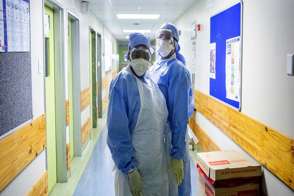 Covid-19 nong moi ngay: Chau Au “ban loan”, den luot Chau Phi?-Hinh-10