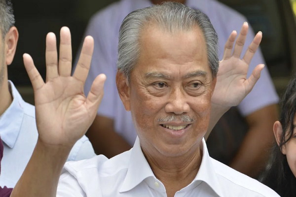 Ông Muhyiddin Yassin đã tuyên thệ nhậm chức Thủ tướng Malaysia tại Cung điện Quốc gia ở thủ đô Kuala Lumpur trước sự chứng kiến của Quốc vương Ahmad Shah vào ngày 1/3 vừa qua. Ảnh: AP. 