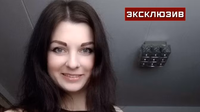 Nhan sac xinh dep cua co gai Nga vua cau hon Tong thong Putin-Hinh-6