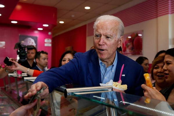 Ông Joe Biden tại Los Angeles, California, hôm 3/3. Ảnh: Reuters.